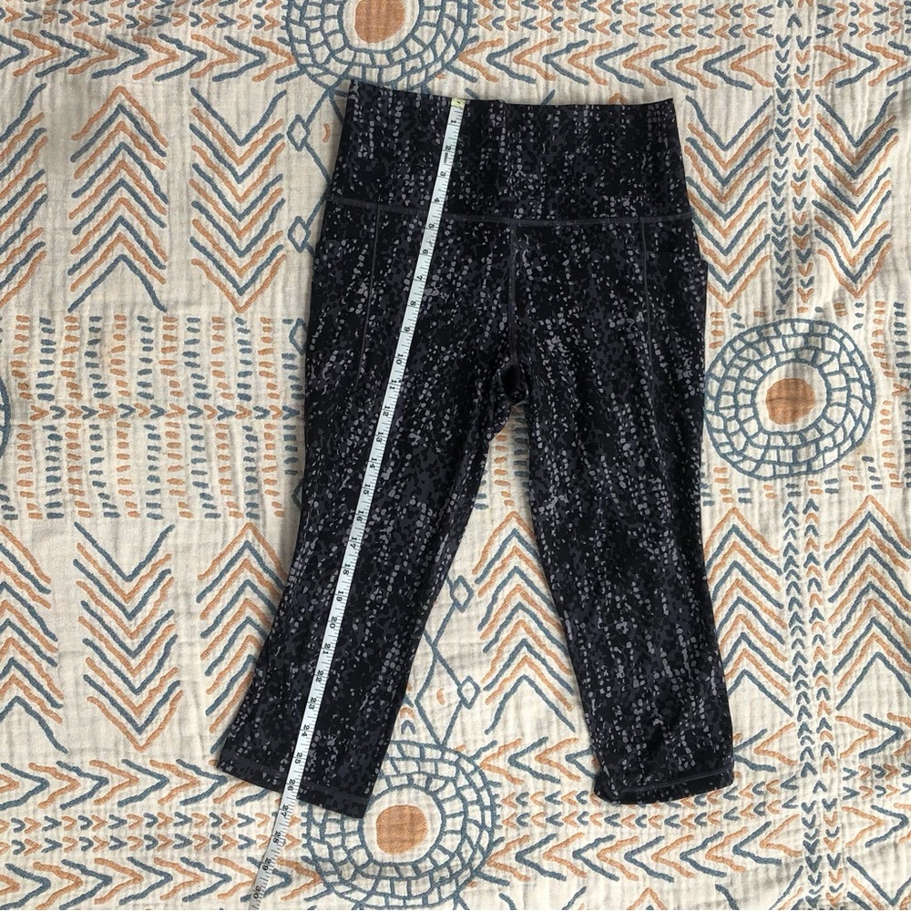 Athleta Cropped Leggings. GUC. Small Petite